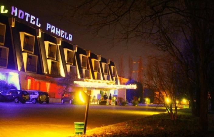 Hotel Pamela San Pietro in Casale Zewnętrze zdjęcie