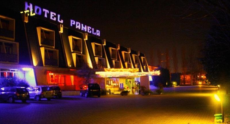 Hotel Pamela San Pietro in Casale Zewnętrze zdjęcie